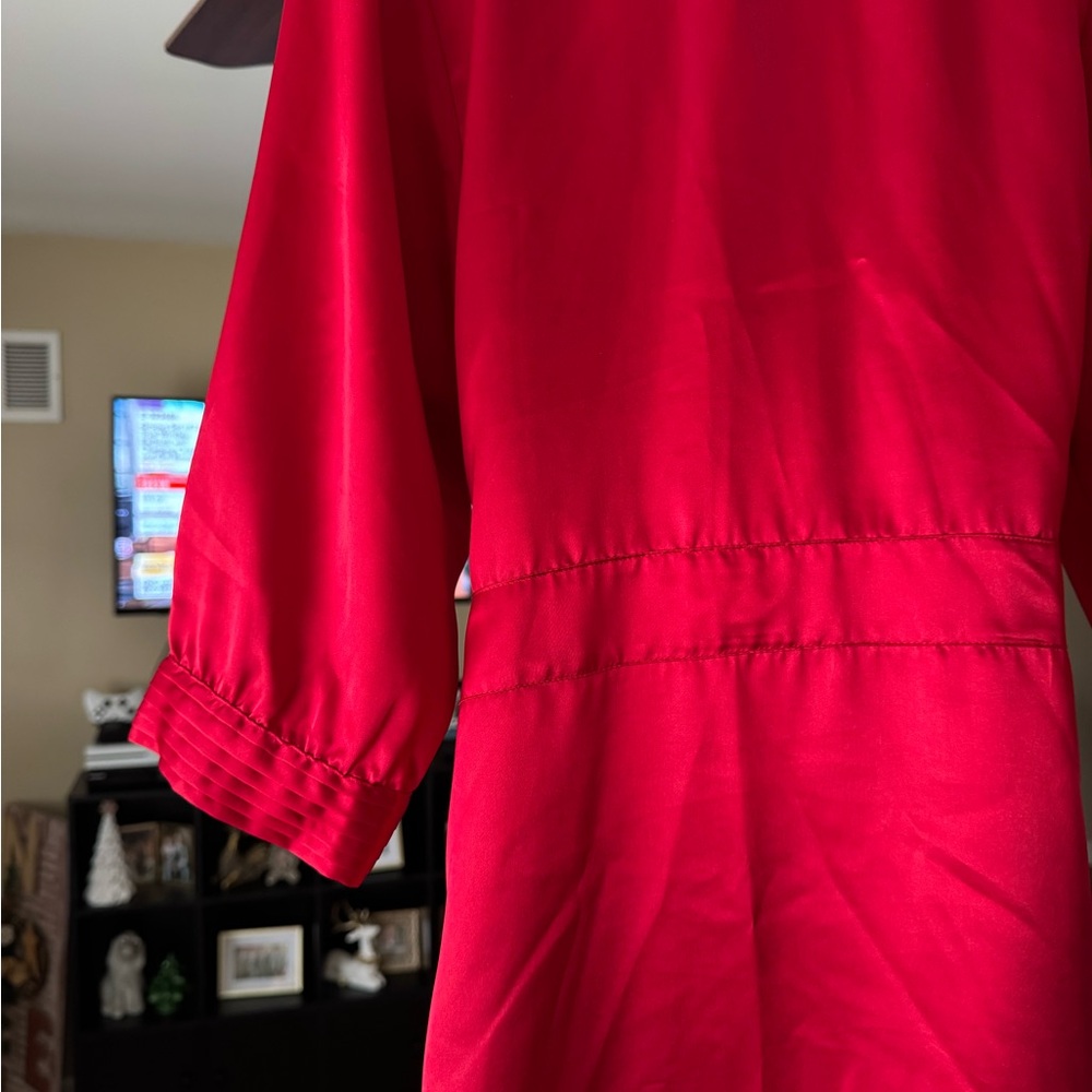 SOLD—VS Robe - Picture 6 of 6